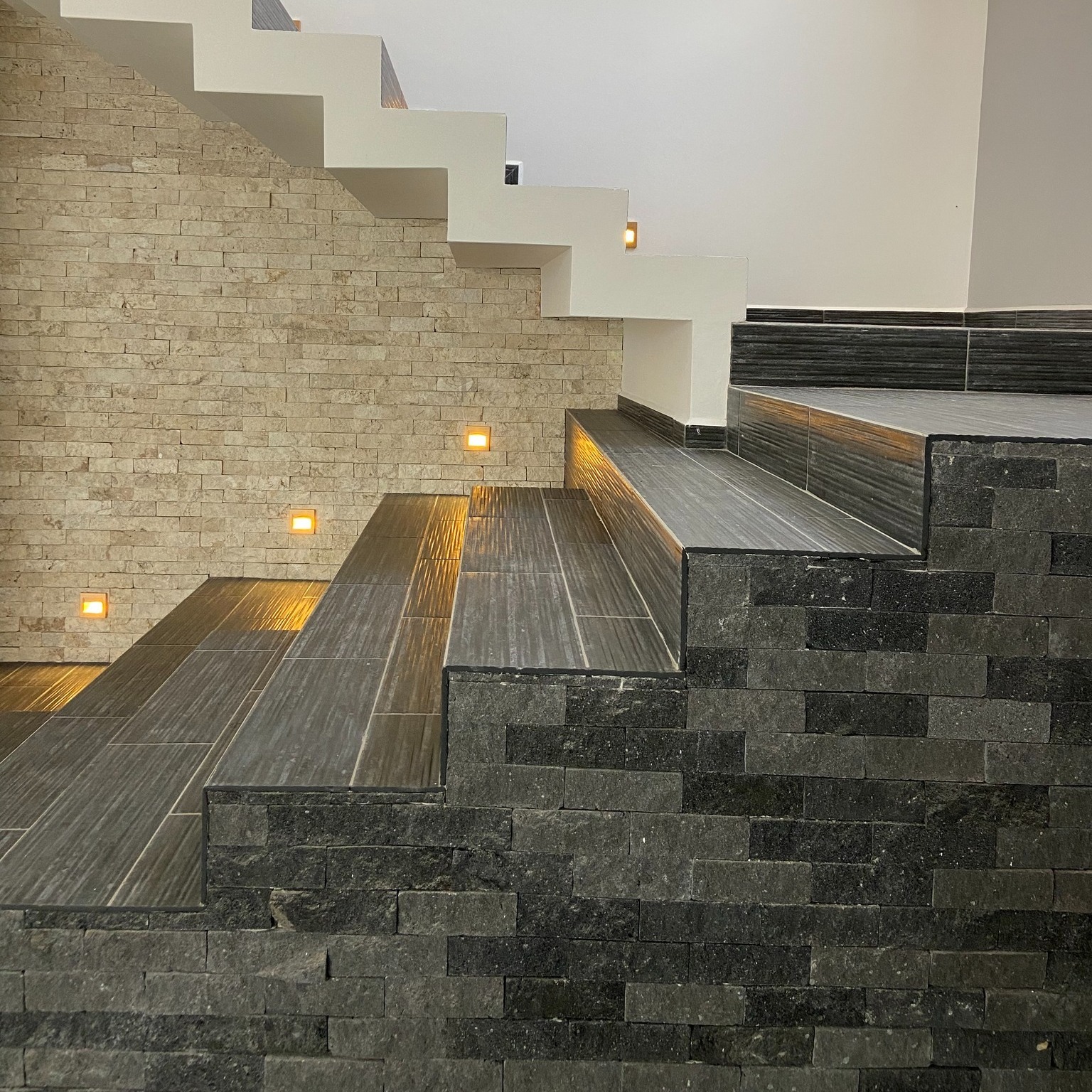 Escalera interior · Arkanna Homes