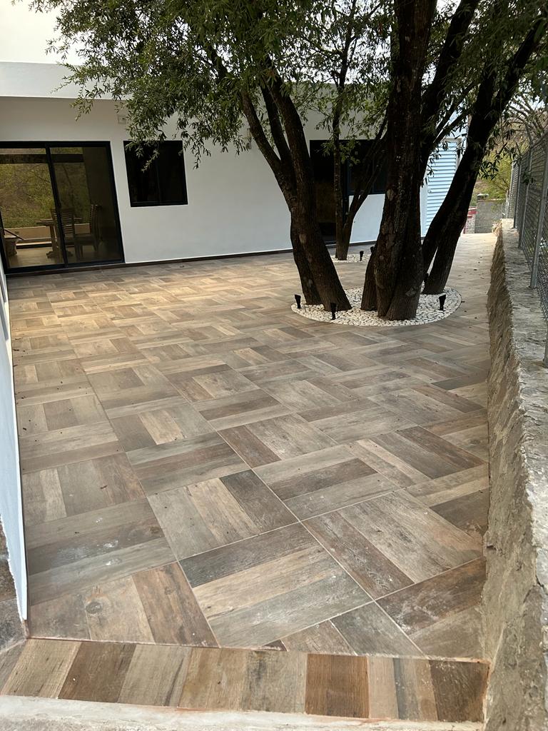 Patio arbolado · Arkanna Homes